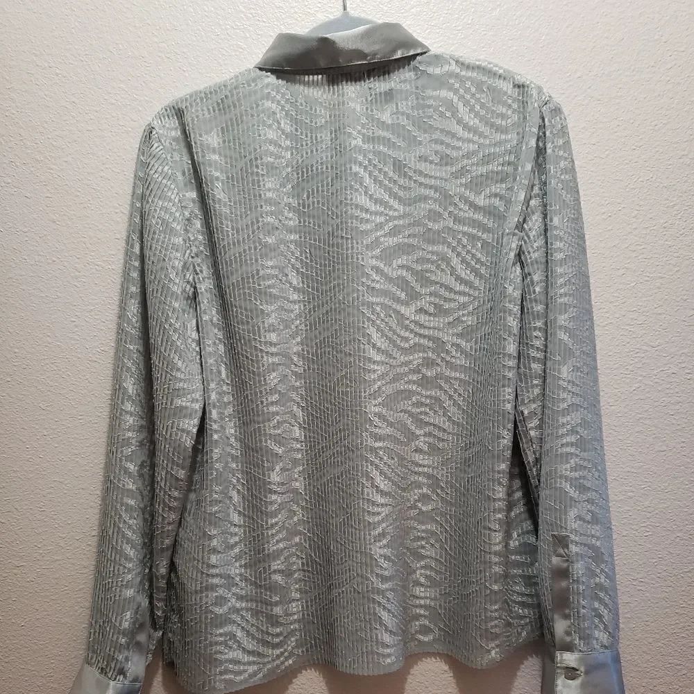 Refaella button front blouce, 14 - Picture 2 of 3